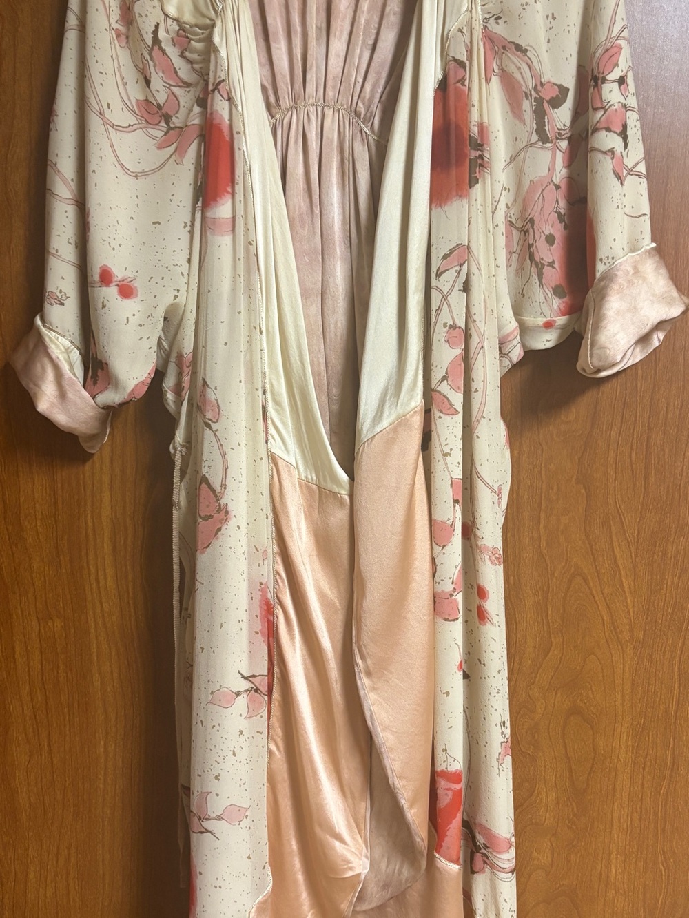 Ports1961 Silk Blend Floral Wrap Dress
DISCOUNTED SHIPPING - Picture 2 of 9
